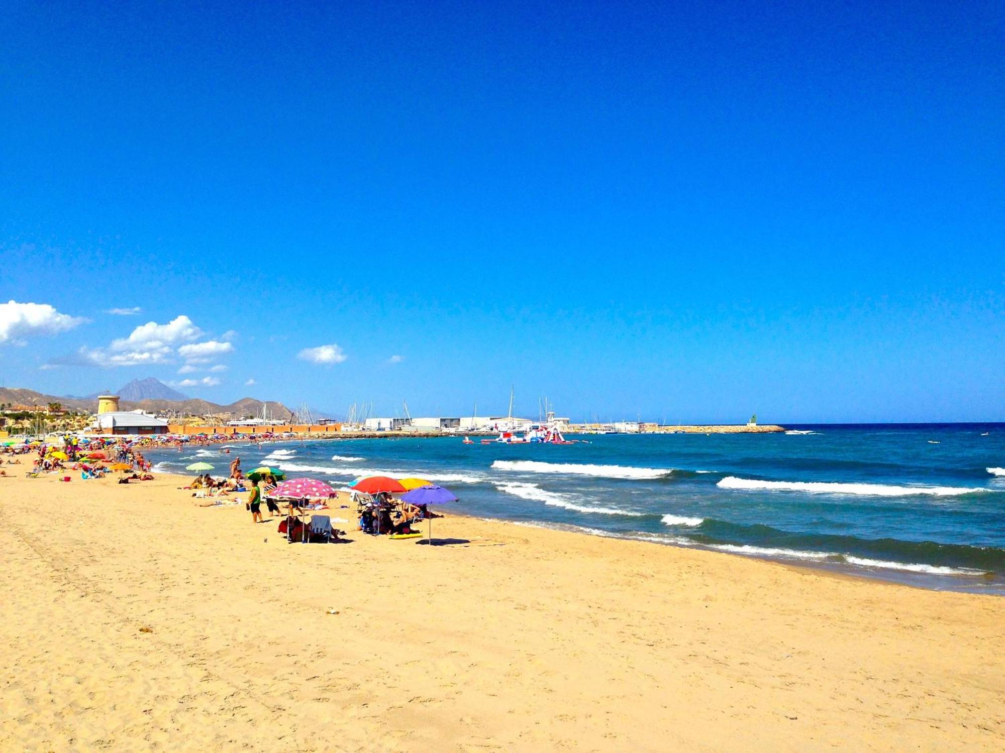Apartamento Las Torres El Campello Eksteriør bilde